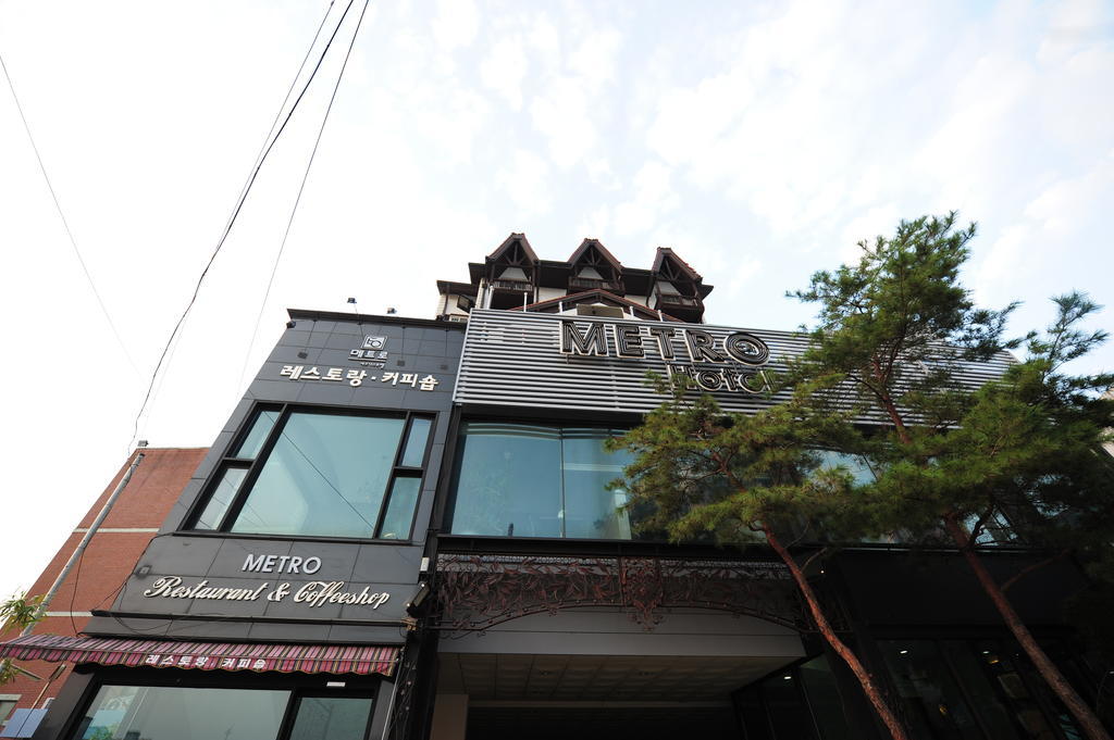 Cheonan Metro Tourist Hotel Экстерьер фото